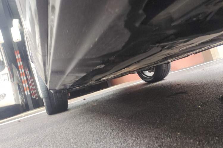 Used Volvo XC90 2018 T6 Prestige 7-Seater Chassis Rear Left