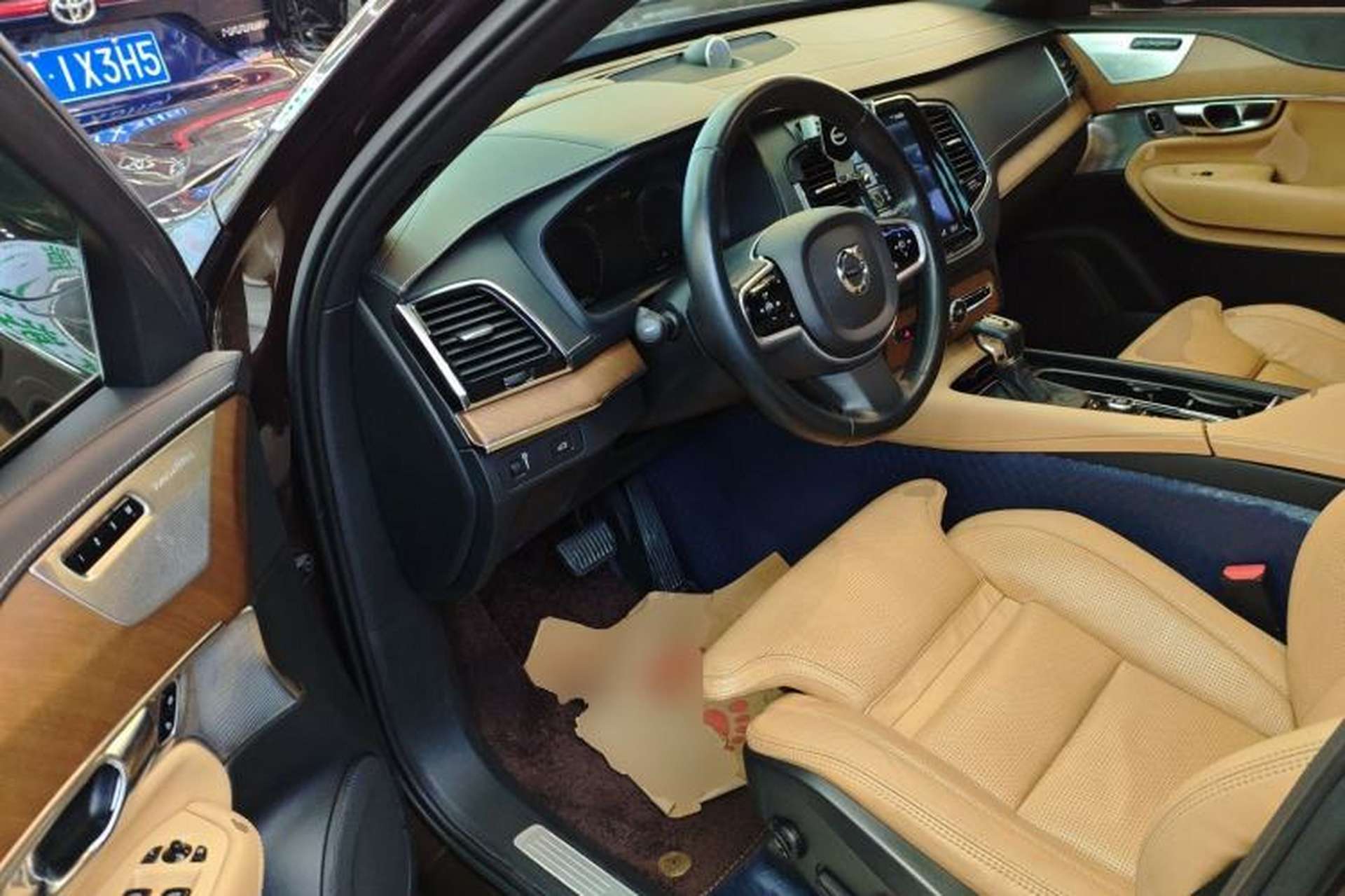 Used Volvo XC90 2018 T6 Prestige 7-Seater Driver Seat