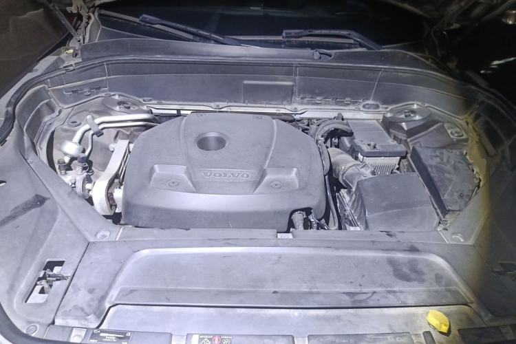 Used Volvo XC90 2018 T5 Zhiyi Edition 7-Seater Engine Bay