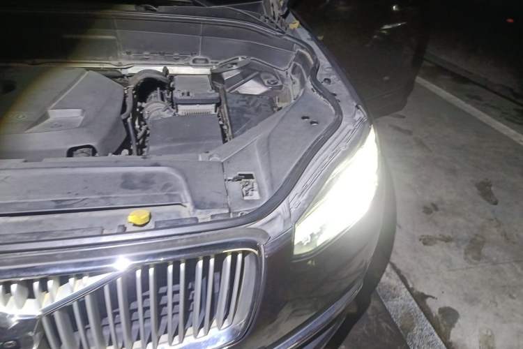 Used Volvo XC90 2018 T5 Zhiyi Edition 7-Seater Engine Bay Left