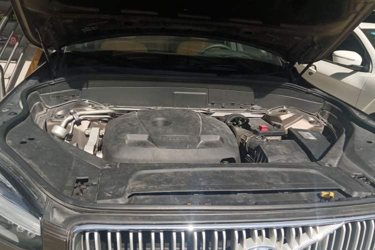 Used Volvo XC90 2018 T6 Zhiyi Edition 7-Seater Engine Bay
