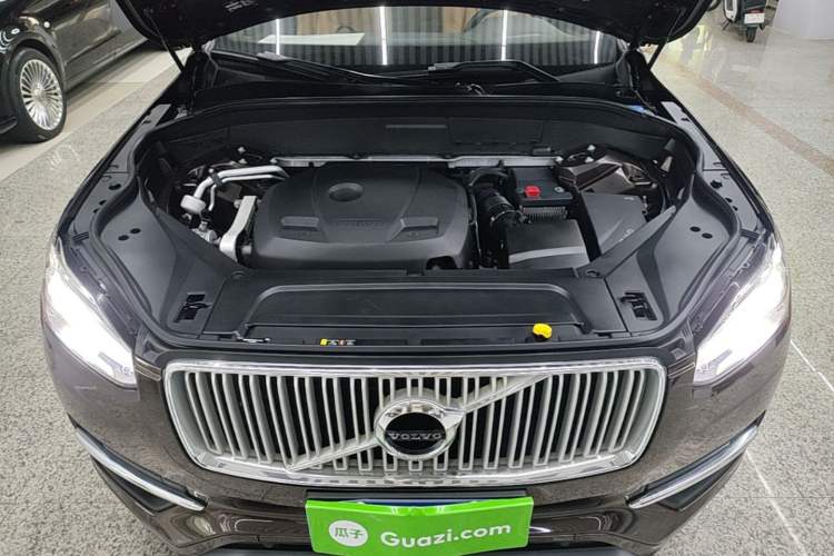Used Volvo XC90 2018 T6 Zhiyi Edition 7-Seater Engine Bay