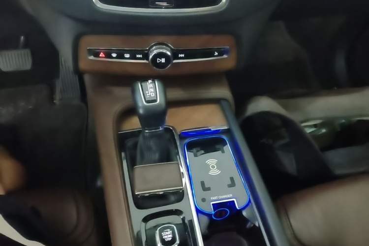 Used Volvo XC90 2018 T6 Zhiya Edition 7-seater Gear Lever