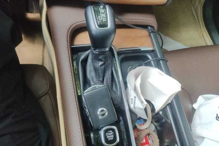 Used Volvo XC90 2018 T6 Zhiyi Edition 7-Seater Gear Lever