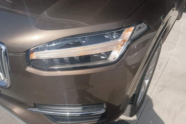 Used Volvo XC90 2018 T6 Zhiyi Edition 7-Seater Left Front Headlight