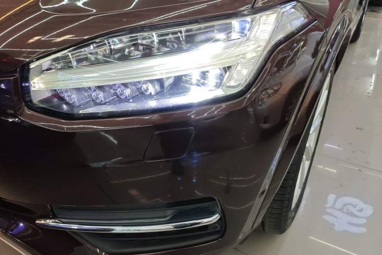 Used Volvo XC90 2018 T6 Prestige 7-Seater Left Front Headlight