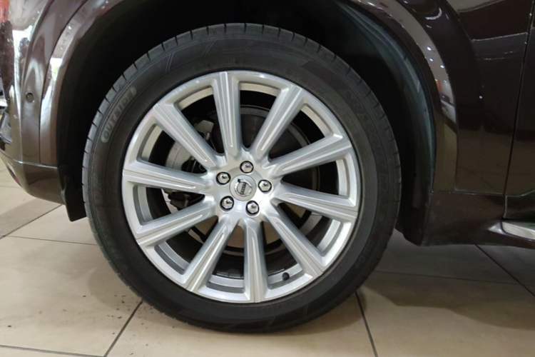 Used Volvo XC90 2018 T6 Zhiya Edition 7-seater Left Front Wheel Hub