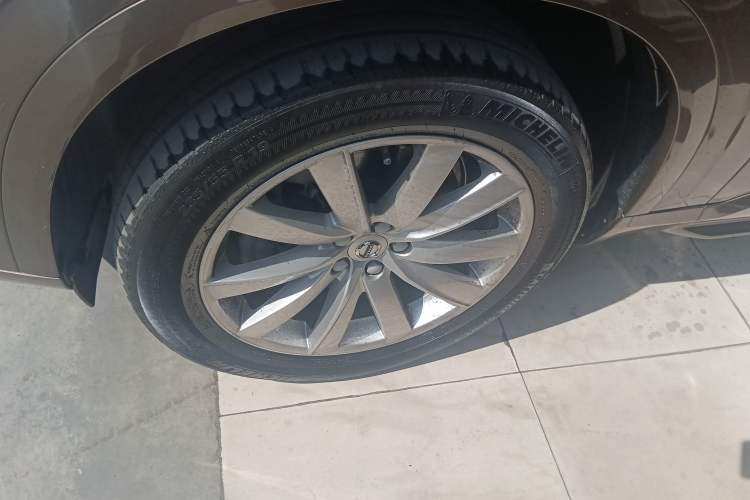 Used Volvo XC90 2018 T6 Zhiyi Edition 7-Seater Left Front Wheel Hub