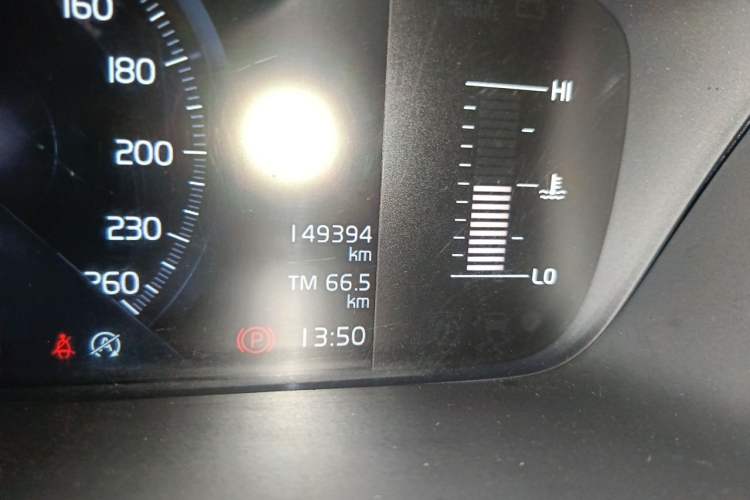 Used Volvo XC90 2018 T5 Zhiyi Edition 7-Seater Odometer Close Up