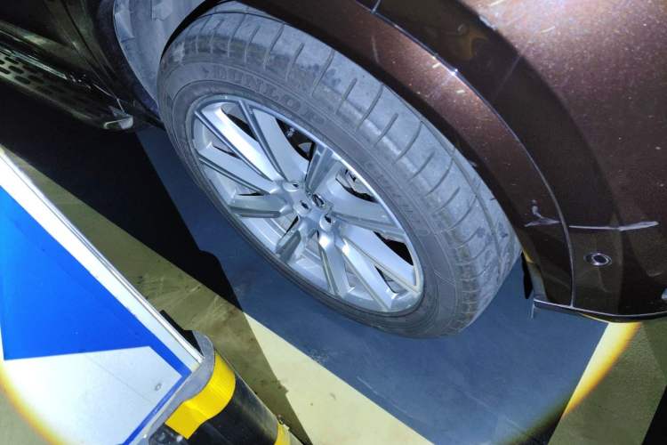 Used Volvo XC90 2018 T6 Zhiya Edition 7-seater Right Front Wheel Hub