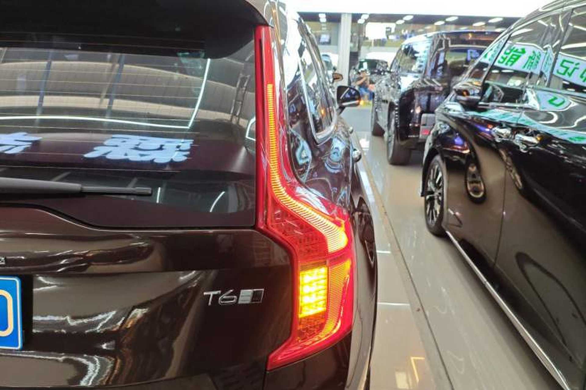 Used Volvo XC90 2018 T6 Prestige 7-Seater Right Rear Taillight