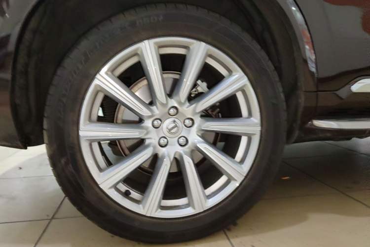 Used Volvo XC90 2018 T6 Zhiya Edition 7-seater Right Rear Wheel Hub