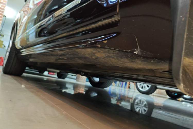 Used Volvo XC90 2018 T6 Prestige 7-Seater Right Side Sill