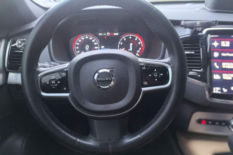 Used Volvo XC90 2018 T6 Zhiyi Edition 7-Seater Steering Wheel