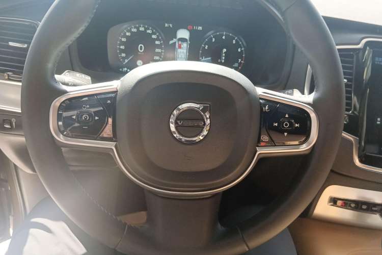 Used Volvo XC90 2018 T6 Zhiyi Edition 7-Seater Steering Wheel