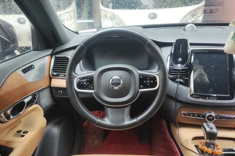 Used Volvo XC90 2018 T6 Prestige 7-Seater Steering Wheel