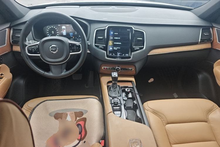 Used Volvo XC90 2018 T6 Zhiya Edition 7-seater Center Console