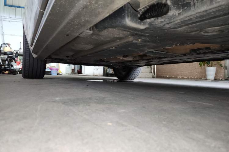 Used Volvo XC90 2018 T6 Prestige 7-Seater Chassis Rear Left
