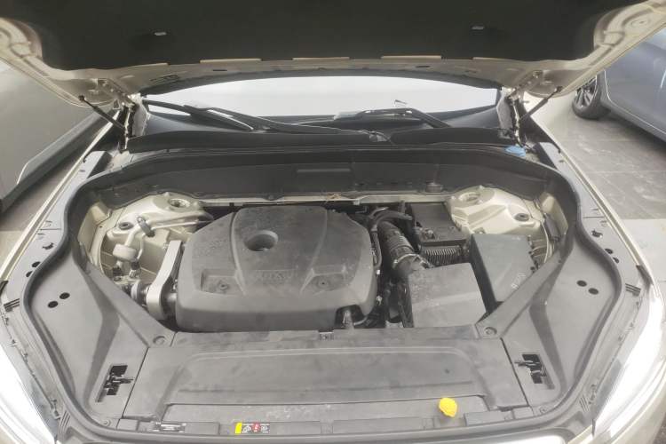 Used Volvo XC90 2018 T6 Zhiyi Edition 7-Seater Engine Bay