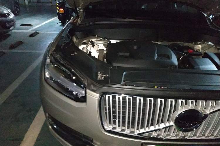 Used Volvo XC90 2018 T6 Zhiyi Edition 5-seater Engine Bay Right