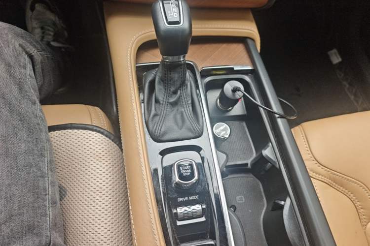 Used Volvo XC90 2018 T6 Zhiya Edition 7-seater Gear Lever