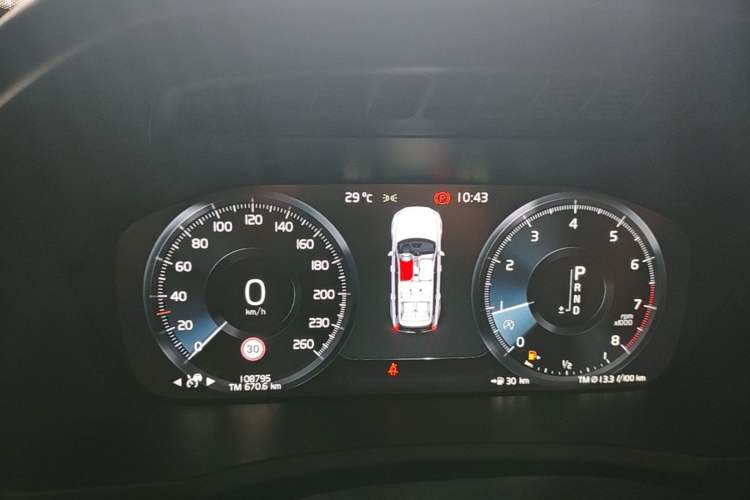 Used Volvo XC90 2018 T6 Zhiyi Edition 7-Seater Instrument Cluster