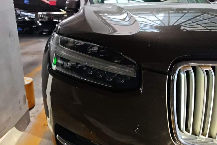 Used Volvo XC90 2018 T6 Zhiyi Edition 7-Seater Right Front Headlight