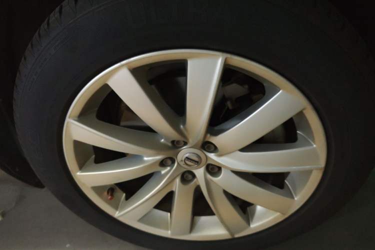 Used Volvo XC90 2018 T6 Zhiyi Edition 7-Seater Right Front Wheel Hub