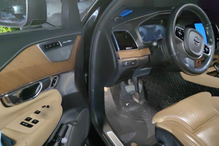 Used Volvo XC90 2018 T6 Prestige 7-Seater Driver Seat