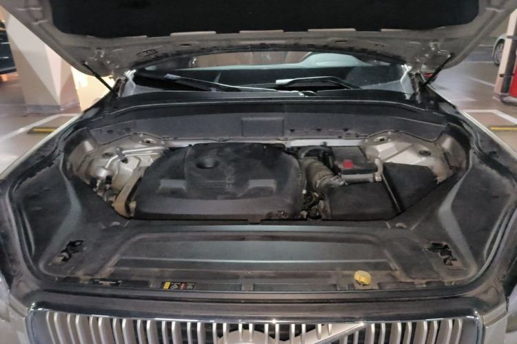 Used Volvo XC90 2018 T6 Zhiyi Edition 7-Seater Engine Bay