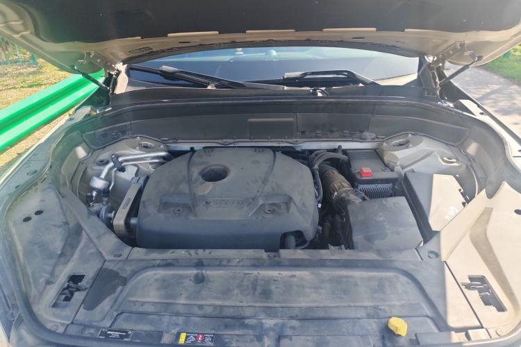 Used Volvo XC90 2018 T6 Zhiyi Edition 7-Seater Engine Bay