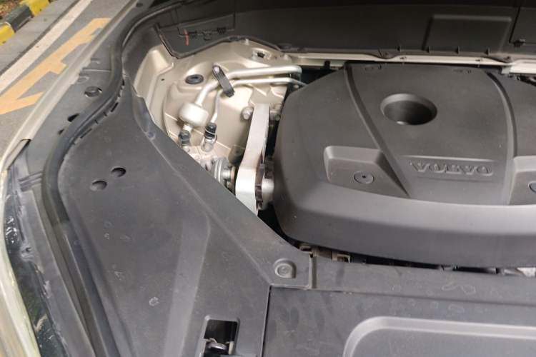 Used Volvo XC90 2018 T6 Zhiyi Edition 7-Seater Engine Bay Right