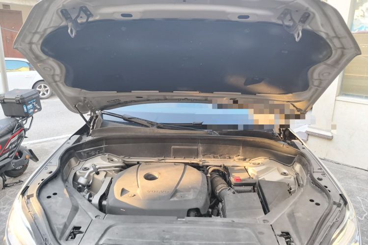 Used Volvo XC90 2018 T6 Zhiyi Edition 7-Seater Engine Bay