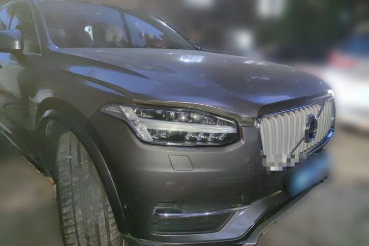 Used Volvo XC90 2018 T6 Prestige 7-Seater Front Right 45 Deg