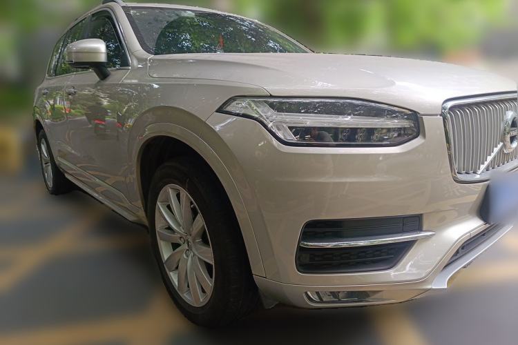 Used Volvo XC90 2018 T6 Zhiyi Edition 7-Seater Front Right 45 Deg