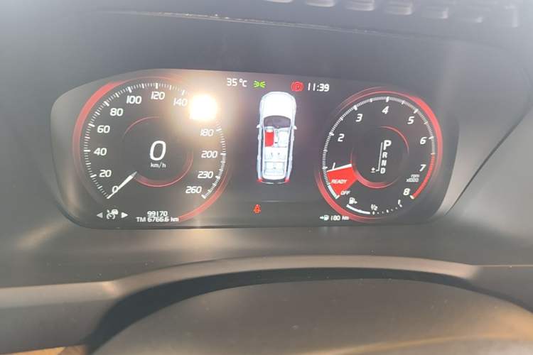 Used Volvo XC90 2018 T6 Prestige 7-Seater Instrument Cluster