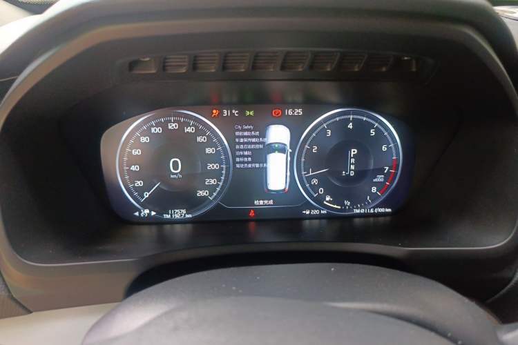 Used Volvo XC90 2018 T6 Zhiyi Edition 7-Seater Instrument Cluster