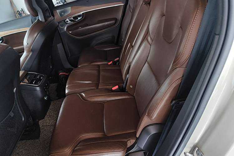 Used Volvo XC90 2018 T6 Prestige 7-Seater Left Rear Seat