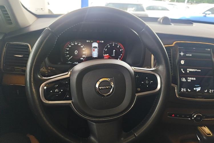 Used Volvo XC90 2018 T6 Prestige 7-Seater Steering Wheel