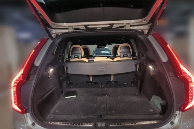Used Volvo XC90 2018 T6 Zhiyi Edition 7-Seater Trunk