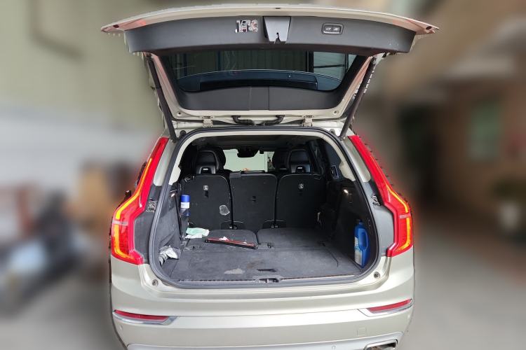 Used Volvo XC90 2018 T6 Prestige 7-Seater Trunk