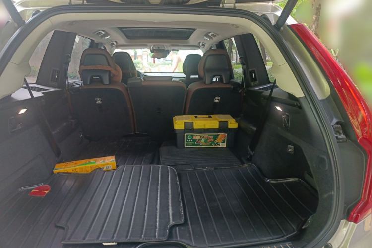Used Volvo XC90 2018 T6 Zhiyi Edition 7-Seater Trunk