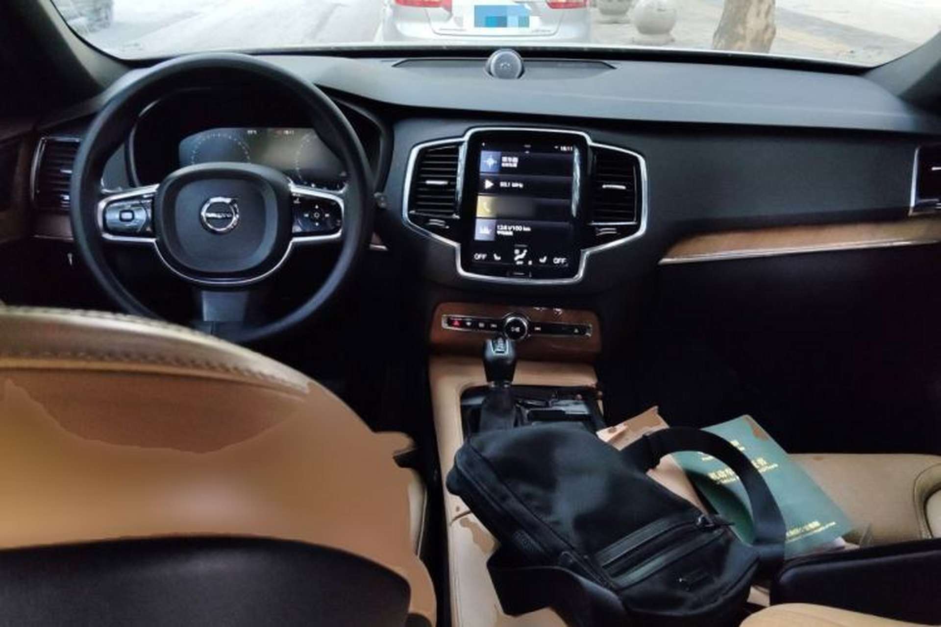 Used Volvo XC90 2018 T6 Zhiyi Edition 7-Seater Center Console