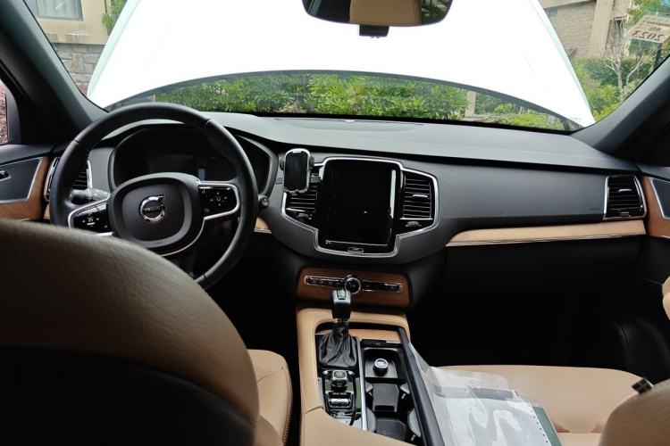 Used Volvo XC90 2018 T6 Zhiya Edition 7-seater Center Console
