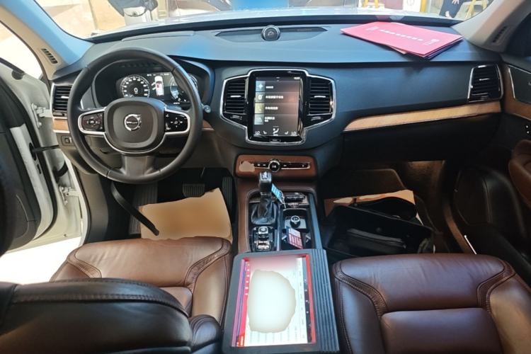 Used Volvo XC90 2018 T6 Zhiya Edition 7-seater Center Console