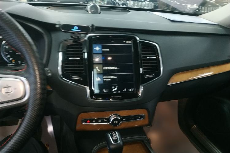 Used Volvo XC90 2018 T6 Zhiya Edition 7-seater Center Console
