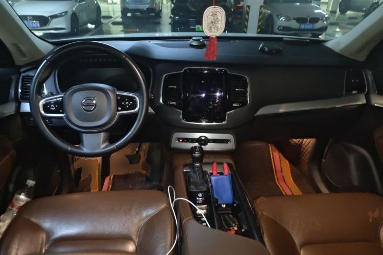 Used Volvo XC90 2018 T6 Zhiyi Edition 7-Seater Center Console