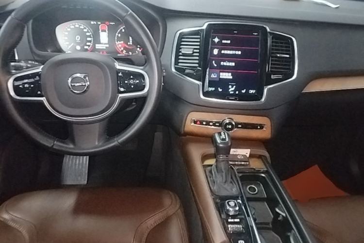 Used Volvo XC90 2018 T6 Zhiya Edition 7-seater Center Console