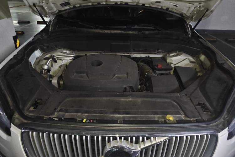 Used Volvo XC90 2018 T6 Zhiya Edition 7-seater Engine Bay
