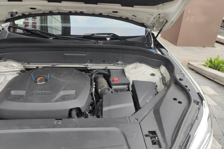 Used Volvo XC90 2018 T6 Prestige 7-Seater Engine Bay Left